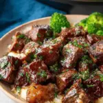 Crockpot Garlic Butter Steak Bites