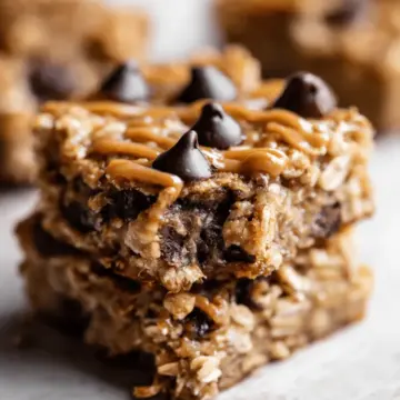 Peanut Butter Banana Chocolate Chip Oatmeal Bars
