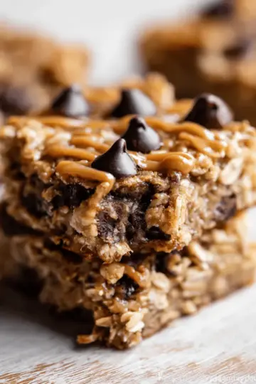 Peanut Butter Banana Chocolate Chip Oatmeal Bars