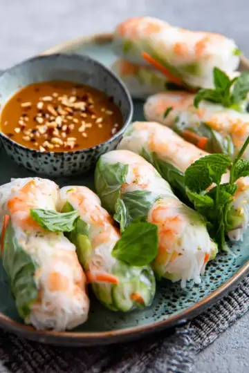 Fresh Vietnamese Spring Rolls (with video)
