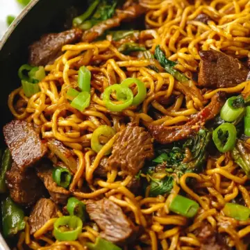 Sticky Beef & Noodles {One Pan}