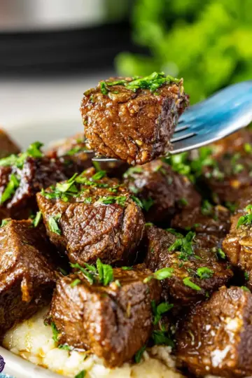Slow Cooker Garlic Butter Steak Bites